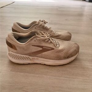 Brooks Women’s Athletic Shoes - Tan (Size 9)